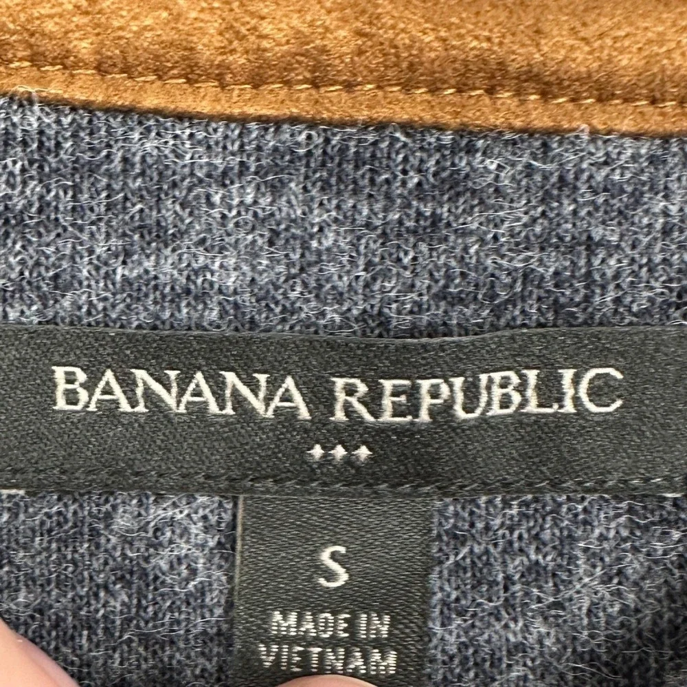 NEW Banana Republic Sweater Mens Small Gray Knit Henley Lightweight Pullover